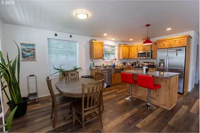 233 S 15th St, Philomath, OR 97370 - Photo 17