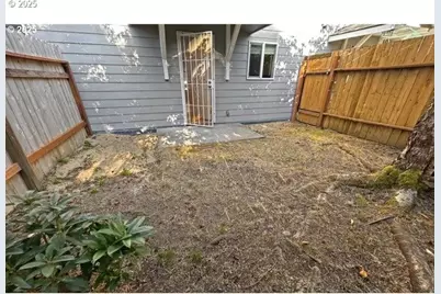 1150 Hemlock St #C-11, Florence, OR 97439 - Photo 11