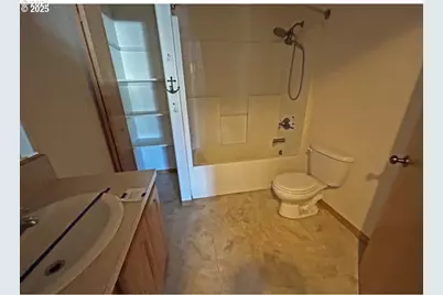 1150 Hemlock St #C-11, Florence, OR 97439 - Photo 9