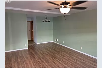 1150 Hemlock St #C-11, Florence, OR 97439 - Photo 3