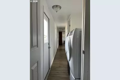 1413 Hawthorne Ave #20, Reedsport, OR 97467 - Photo 9