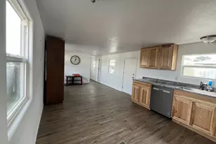 1413 Hawthorne Ave, Reedsport, OR 97467 - Photo 5