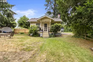 802 NE Cottage St, Salem, OR 97301 - Photo 9
