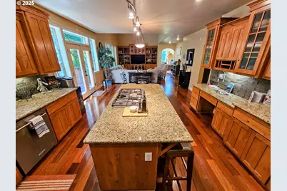 12925 SW Bell Rd, Sherwood, OR 97140 - Photo 3