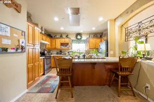 550 S State St, Sutherlin, OR 97479 - Photo 9