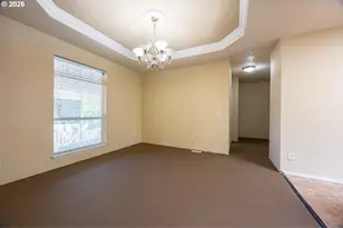 550 S State St, Sutherlin, OR 97479 - Photo 11