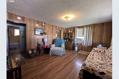 311 NW Bridge St, John Day, OR 97845 - Photo 9