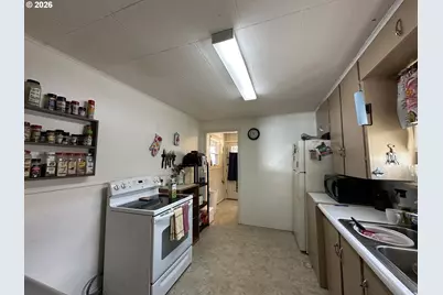 311 NW Bridge St, John Day, OR 97845 - Photo 7