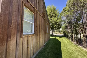 311 NW Bridge St, John Day, OR 97845 - Photo 23