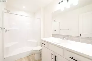 14720 SE Powell Blvd, Portland, OR 97236 - Photo 11