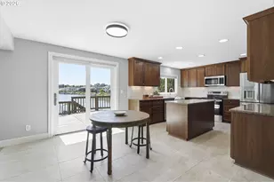 20122 NE Interlachen Ln, Fairview, OR 97024 - Photo 5