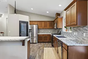 34321 SE Colorado Rd, Sandy, OR 97055 - Photo 9