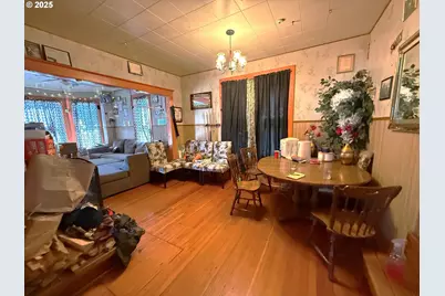 173 N 11th St, Coos Bay, OR 97420 - Photo 5