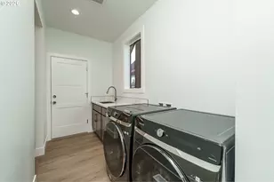 800 E 37th St, Vancouver, WA 98663 - Photo 19