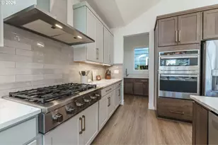 800 E 37th St, Vancouver, WA 98663 - Photo 13