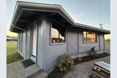 566 Greenwood Ave, Reedsport, OR 97467 - Photo 3