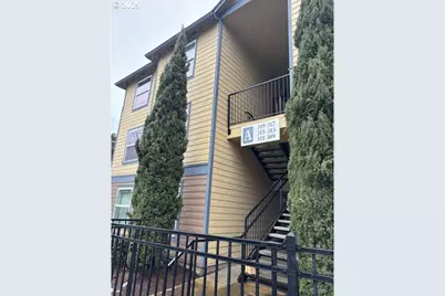 319 SE 162nd Ave #319, Portland, OR 97233 - Photo 3