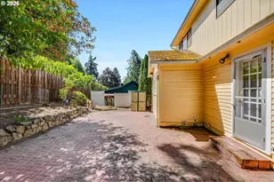 8936 SW 8th Ave, Portland, OR 97219 - Photo 33