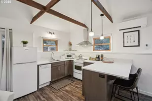 3286 NE Holman St, Portland, OR 97211 - Photo 33