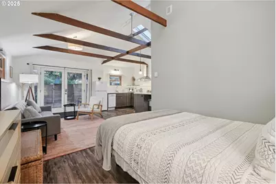 3286 NE Holman St, Portland, OR 97211 - Photo 37