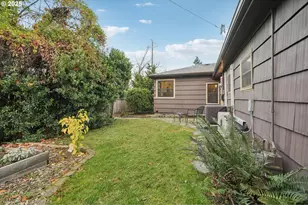 3286 NE Holman St, Portland, OR 97211 - Photo 45