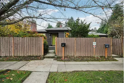 3286 NE Holman St, Portland, OR 97211 - Photo 3