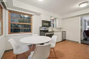 3286 NE Holman St, Portland, OR 97211 - Photo 13