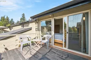 283 Country Club Rd, Eugene, OR 97401 - Photo 17
