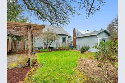 1310 NE 70th Ave, Portland, OR 97213 - Photo 25