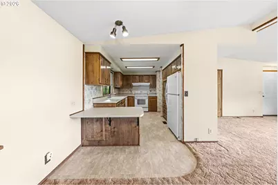 199 NW Cordelia Ct, Roseburg, OR 97471 - Photo 13