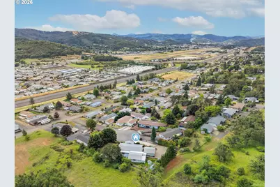 199 NW Cordelia Ct, Roseburg, OR 97471 - Photo 47