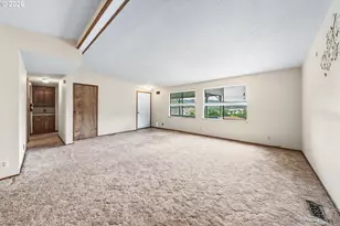 199 NW Cordelia Ct, Roseburg, OR 97471 - Photo 9