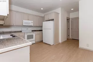 5529 King Arthur Ct, Eugene, OR 97402 - Photo 15