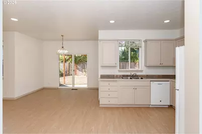 5529 King Arthur Ct, Eugene, OR 97402 - Photo 23