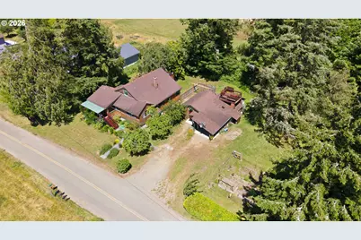 397 Reedsford Rd, Myrtle Point, OR 97458 - Photo 3