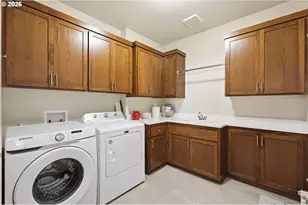 3921 Heather Grv Ln, Eugene, OR 97408 - Photo 21