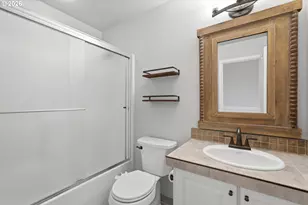 8 Summit Ridge Ct, Lake Oswego, OR 97035 - Photo 25