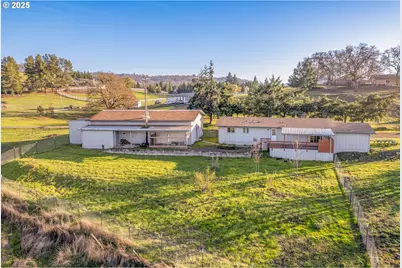 240 Blands Ln, Roseburg, OR 97471 - Photo 25