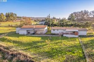 240 Blands Ln, Roseburg, OR 97471 - Photo 25