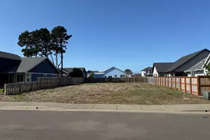 2653 Franklin Ave SW, Bandon, OR 97411 - Photo 1