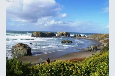 2653 Franklin Ave SW, Bandon, OR 97411 - Photo 13
