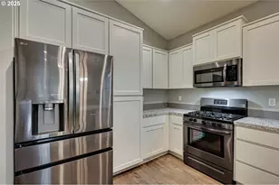 816 NE 11th Ct, Battle Ground, WA 98604 - Photo 7