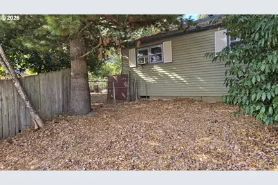 4688 SE Harrison St, Milwaukie, OR 97222 - Photo 21