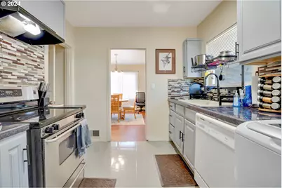 5406 N Missouri Ave, Portland, OR 97217 - Photo 5