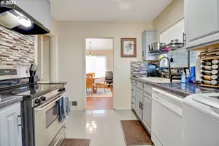 5406 N Missouri Ave, Portland, OR 97217 - Photo 5