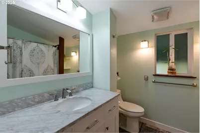 9224 SW 26th Ave, Portland, OR 97219 - Photo 13