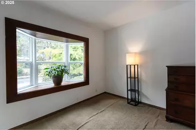 9224 SW 26th Ave, Portland, OR 97219 - Photo 9