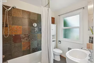 1005 NE Emerson St, Portland, OR 97211 - Photo 23