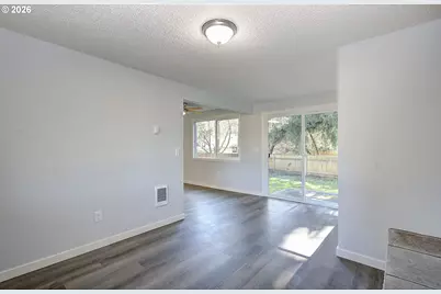 9215 NE 21st St, Vancouver, WA 98664 - Photo 9