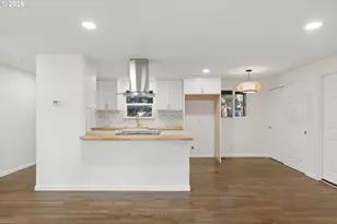 18640 SE Yamhill Cir, Portland, OR 97233 - Photo 7